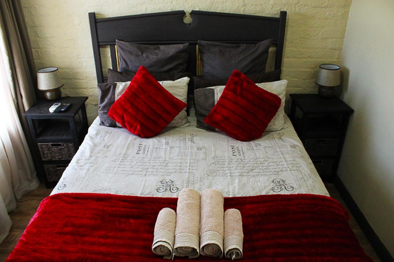African Adventures Accommodation Durbanville Esterno foto
